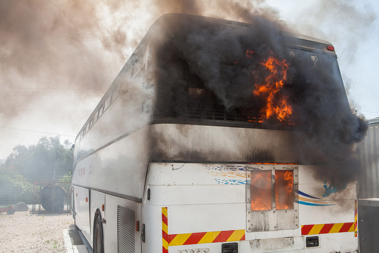 צילום אוטובוס נשרף